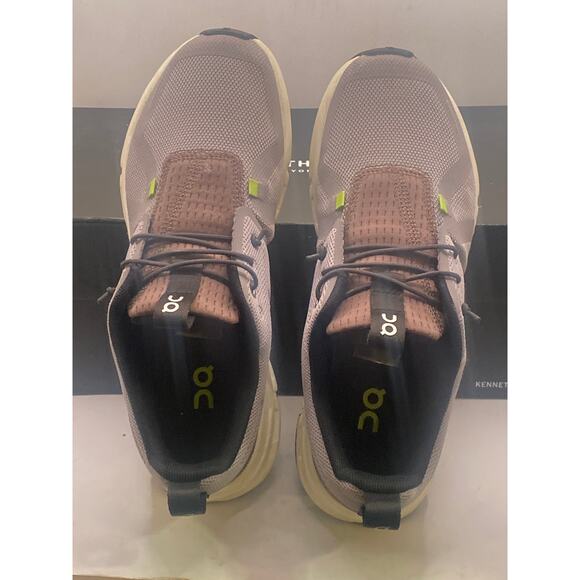 On Kids' Cloud Sky Running Sneaker Size US Y5 - Picture 5 of 10